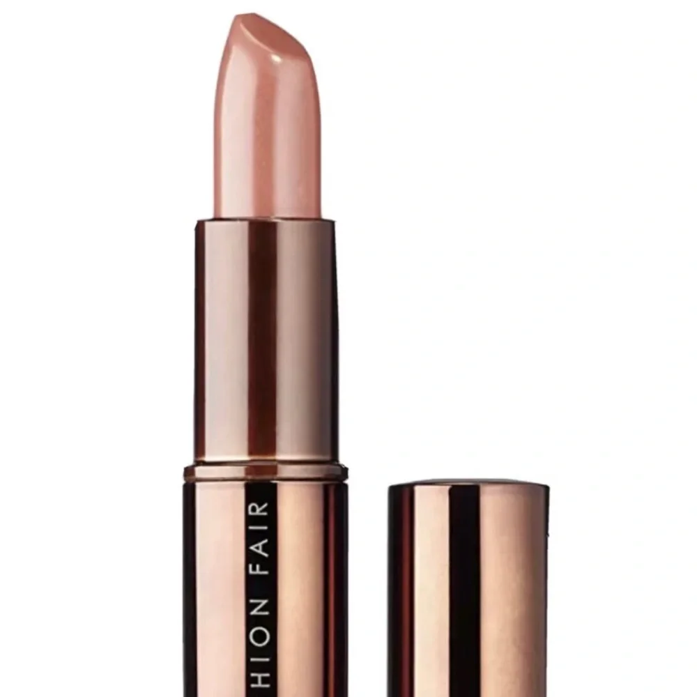Fashion Fair  Lipstick Rouge à lèvres Color Femme.. New in Box